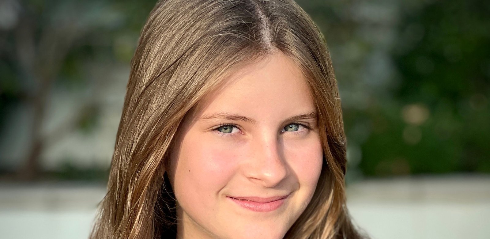 imagen card trasero mediana con un efecto de giro